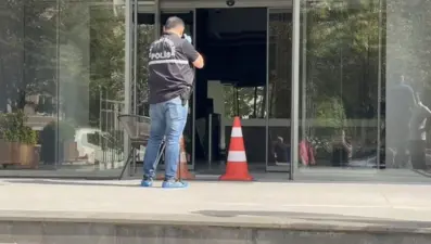 Sitede olay: Boşanma aşamasındaki eşini ayağından vurdu