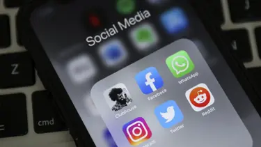 Musk, Clubhouse yayınına katıldı yanlış şirketin hisseleri fırladı