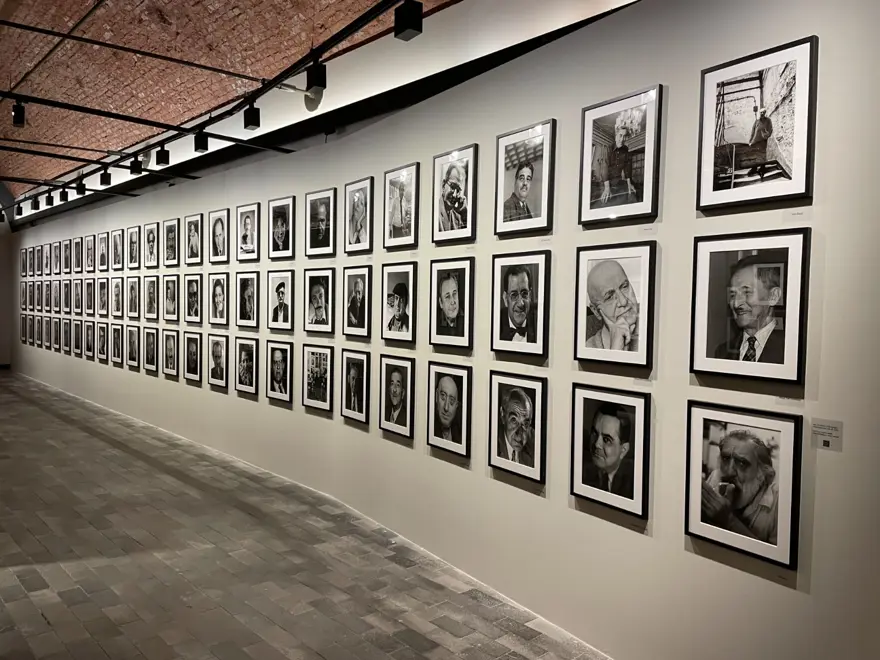 Ara Güler arşivinden edebiyatçı portreleri sergisi Bir Avuç Güzel İnsan sanatseverle buluştu 5