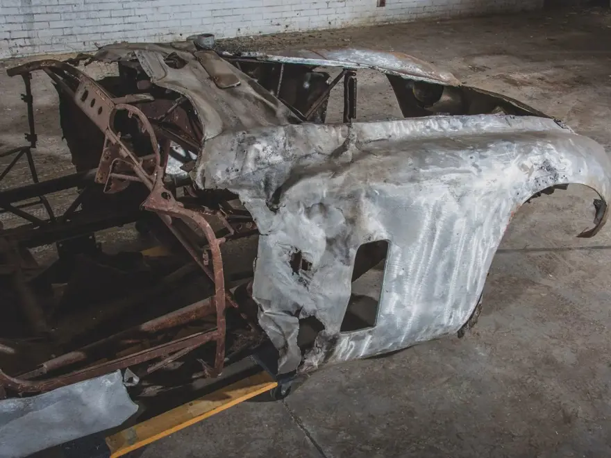 1954 model hurda Ferrari 2 milyon dolara satıldı 8