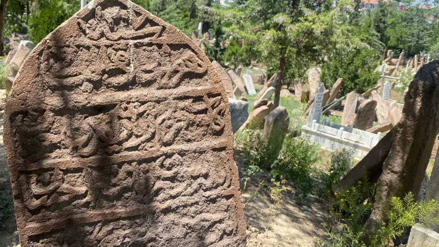 "KORUMA ALTINA ALARAK DEFİN YASAĞI ALDI" 5