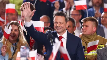 Polonya’da cumhurbaşkanı seçimi ikinci tur yolunda