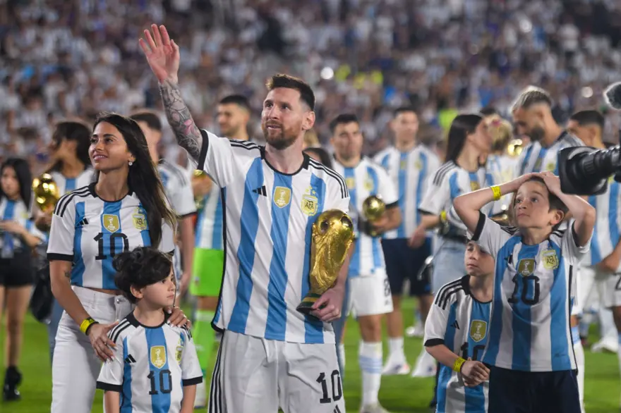 Lionel Messi kariyerinde 800 gole ulaştı 4