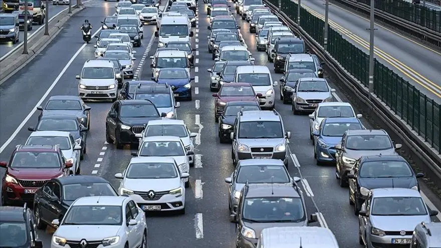 Trafiğe kaydolan araç sayısı 2024’te 2,6 milyon oldu: Bir milyon kişi aynı rengi seçti! 5 Trafiğe kaydolan araç sayısı 2024’te 2,6 milyon oldu: Bir milyon kişi aynı rengi seçti! 5