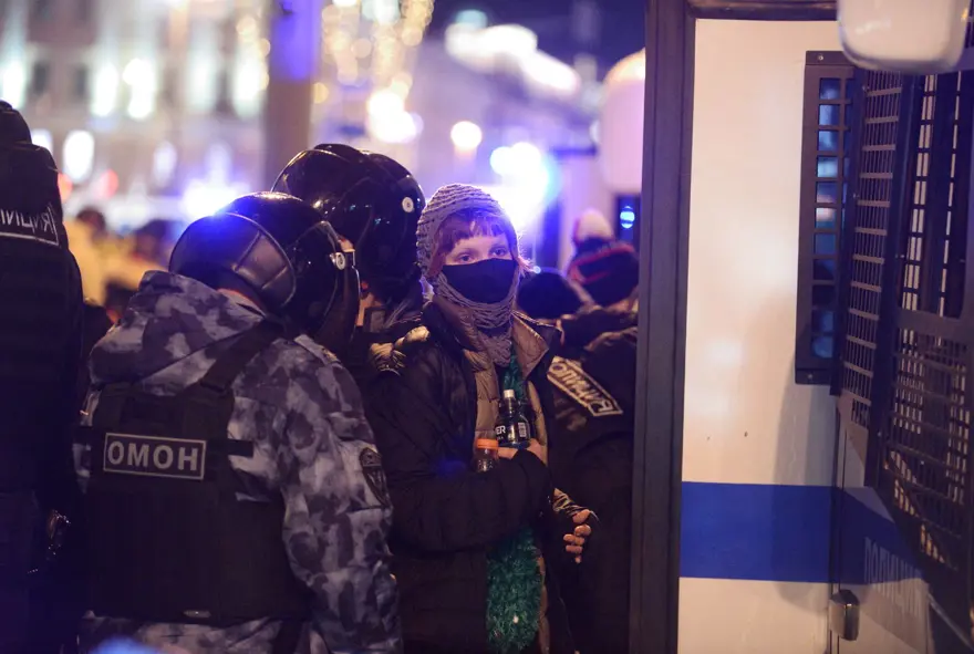 Rusya'da savaş karşıtı protestolarda 3 bin aşkın kişi gözaltına alındı 6
