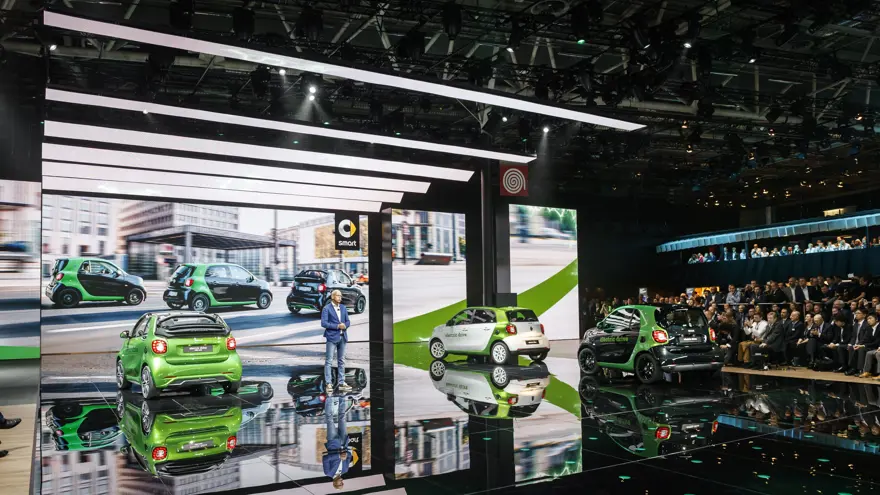 Mercedes-Benz yeni markasını Paris'te tanıttı 17