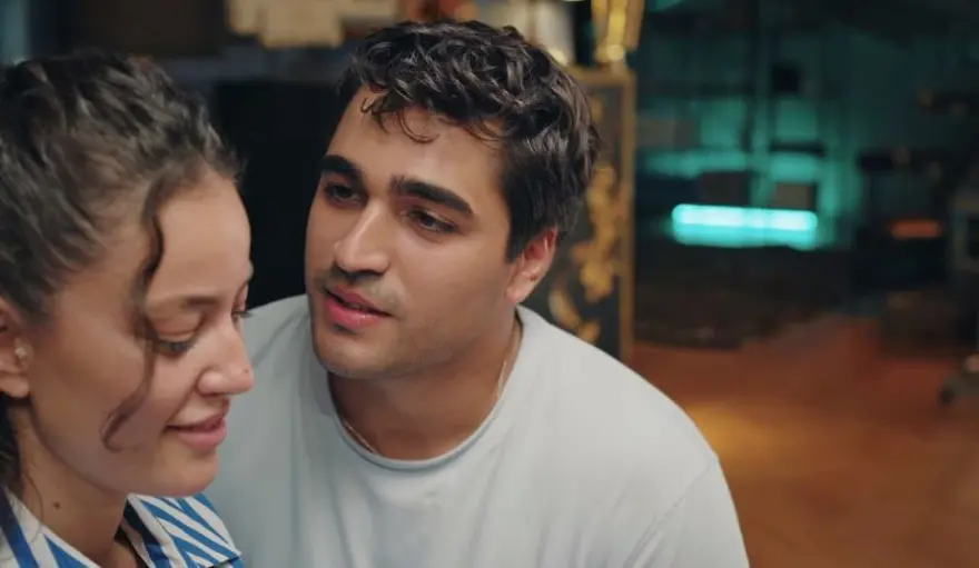 Yalı Çapkını'nın Diyar'ı Pelin Akil'den set pozları Yalı Çapkını'nın Diyar'ı Pelin Akil'den set pozları