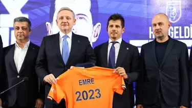 Medipol Başakşehir'de yeni teknik direktör Emre Belözoğlu oldu: Yaşayamadığım şampiyonluğu yaşamak istiyorum