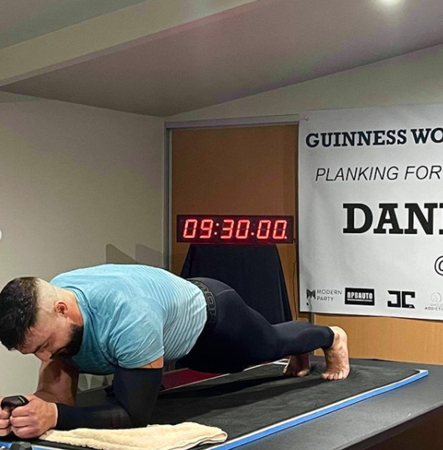 Guinness duyurdu: 9 buçuk saatlik dünya rekoru 3 Guinness duyurdu: 9 buçuk saatlik dünya rekoru 3