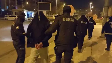 Kontrol noktasından kaçan şahsın üzerinden satır çıktı