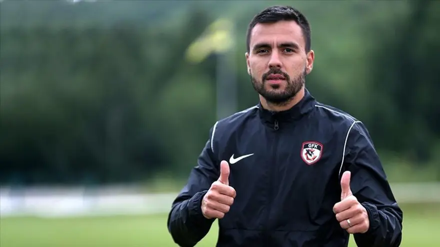 Süper Lig'den çekilen Hatayspor ve Gaziantep FK'dan ayrılan futbolcular 3