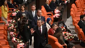 Özgür Özel: Makama saygısızlık yapmadan karşıladık Özgür Özel: Makama saygısızlık yapmadan karşıladık