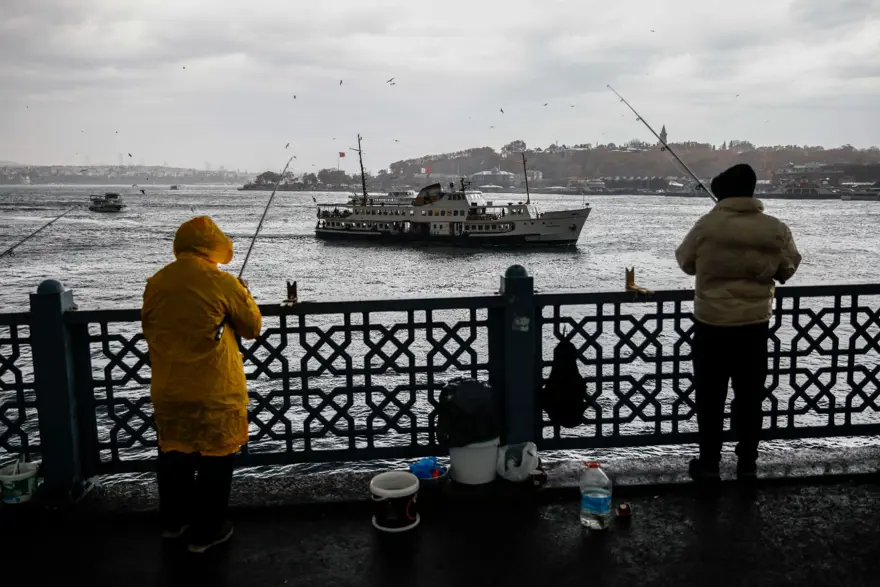 Karİstanbul’un kapısında! Yalancı bahar bitiyor, pazar günü sıcaklık anidendüşecek Karİstanbul’un kapısında! Yalancı bahar bitiyor, pazar günü sıcaklık anidendüşecek