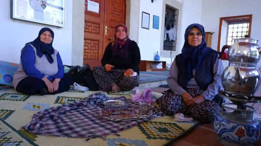 Edirne’yeKırkpınar akını: Otellerde yer bulamayanlar bahçelerde sabahladı 7