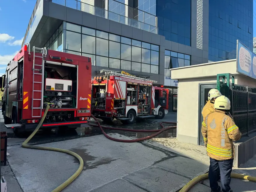 İstanbul'da özel okulda korkutan yangın 3