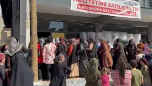 Mardin'de halı mağazasında indirim izdihama neden oldu