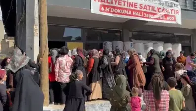 Mardin'de halı mağazasında indirim izdihama neden oldu