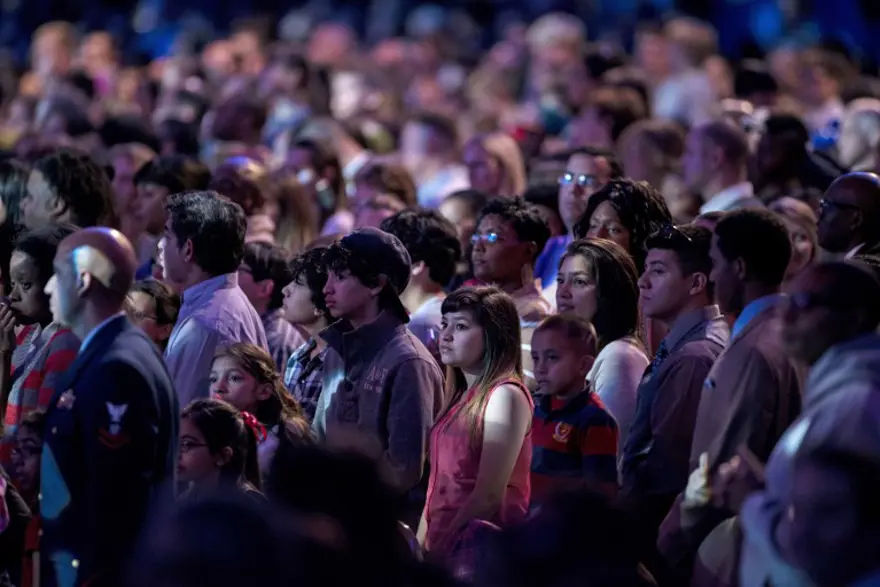 Yemin töreni öncesi sahnede bir yıldız 10 Yemin töreni öncesi sahnede bir yıldız 10
