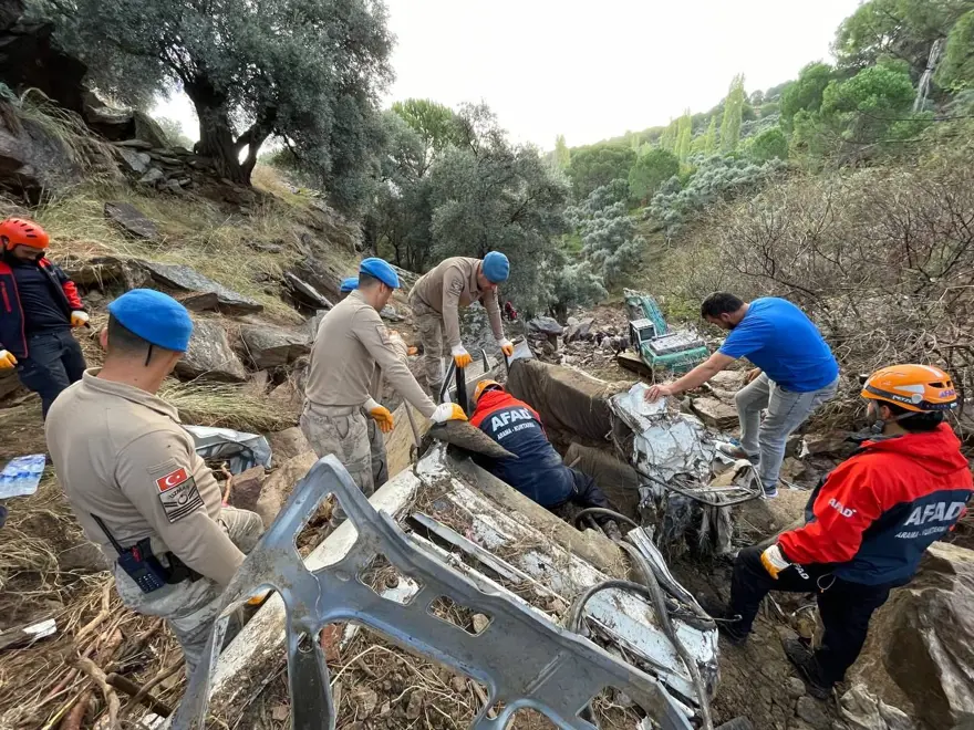 Aydın'da selin bilançosu: Kayıp çiftçi hala aranıyor 1