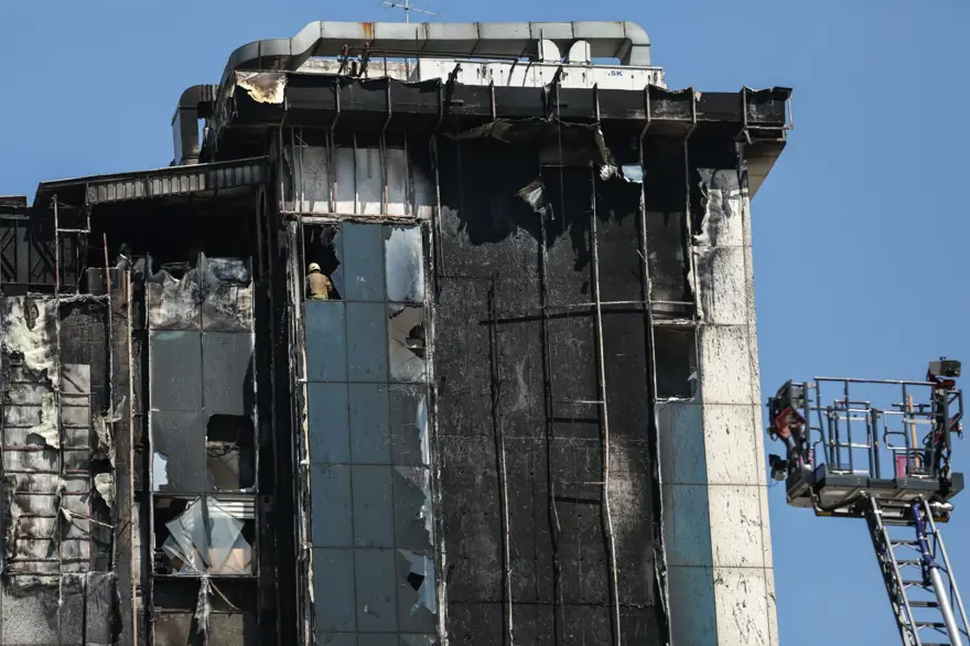 Bayrampaşa'da kültür merkezinde yangın 3