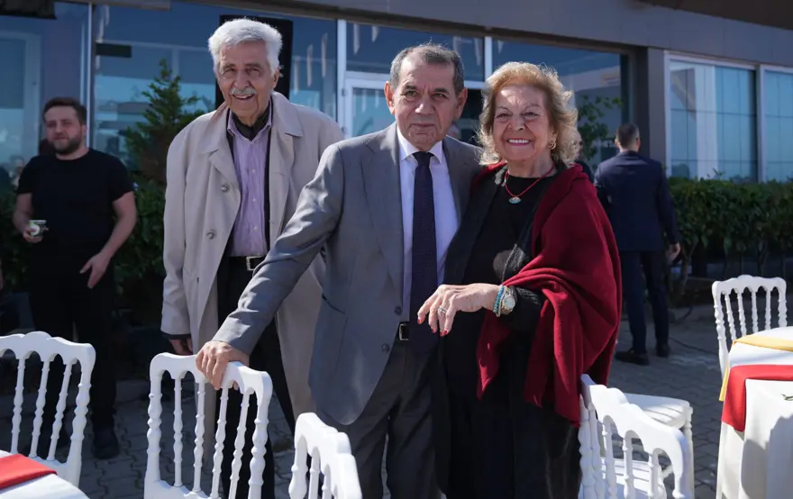 Galatasaray Kulübü Başkanı Özbek: Bana verilen makama hakaret edemezsiniz 1 Galatasaray Kulübü Başkanı Özbek: Bana verilen makama hakaret edemezsiniz 1