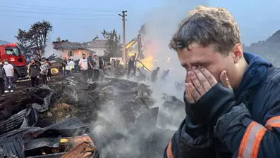 Bir köy küle döndü! Sabaha kadar yanan Çamyurdu'nda hasar büyük: "Hiçbir şeyimiz kalmadı"