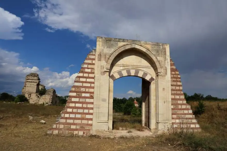 Fatih'in fethe çıktığı Edirne Sarayı ziyarete açılıyor 3