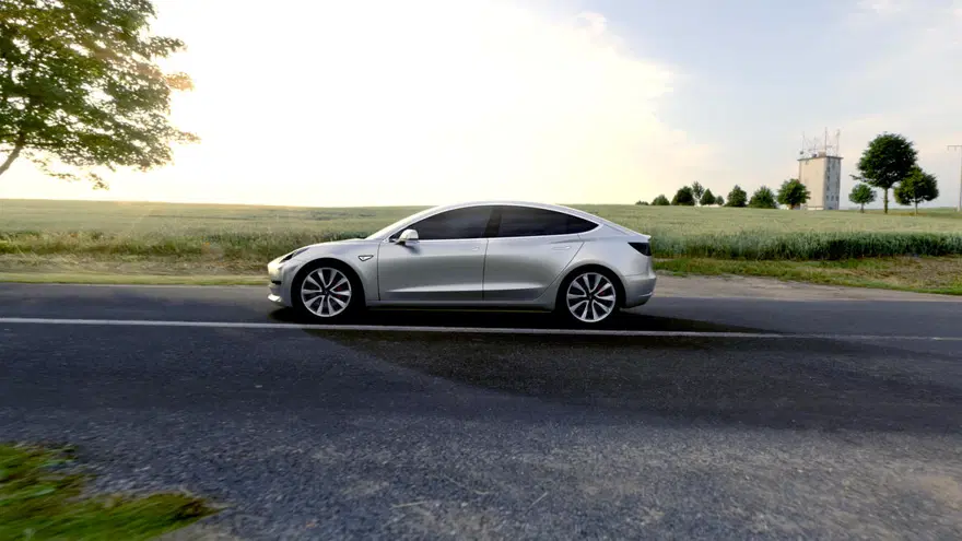 Tesla Model 3 görücüye çıktı 42