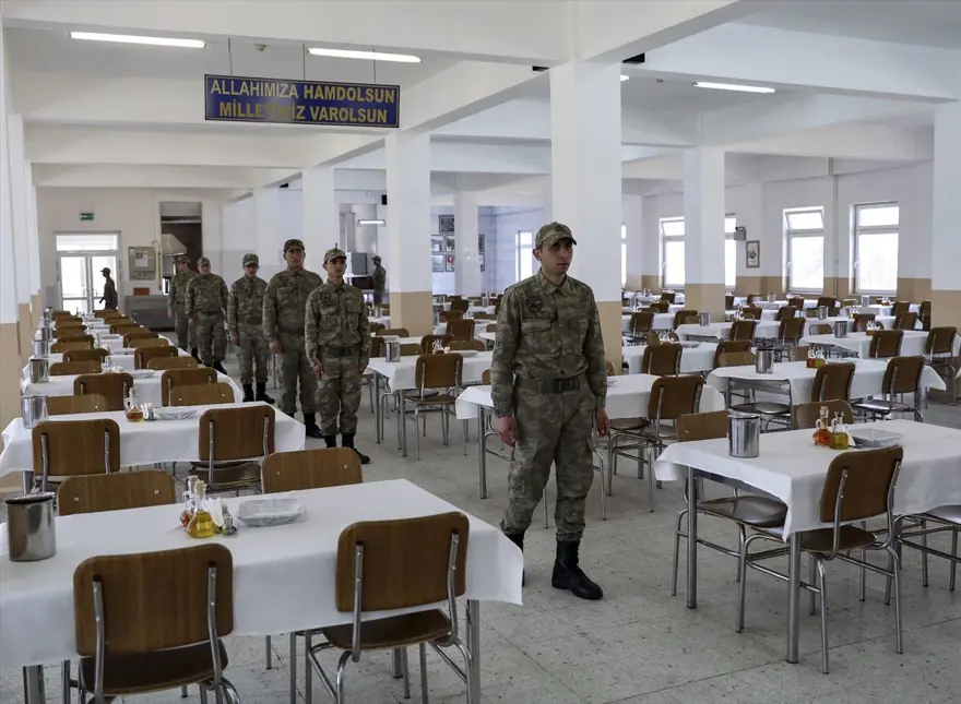 Askeri birliklerde corona virüs önlemleri uygulanıyor 4