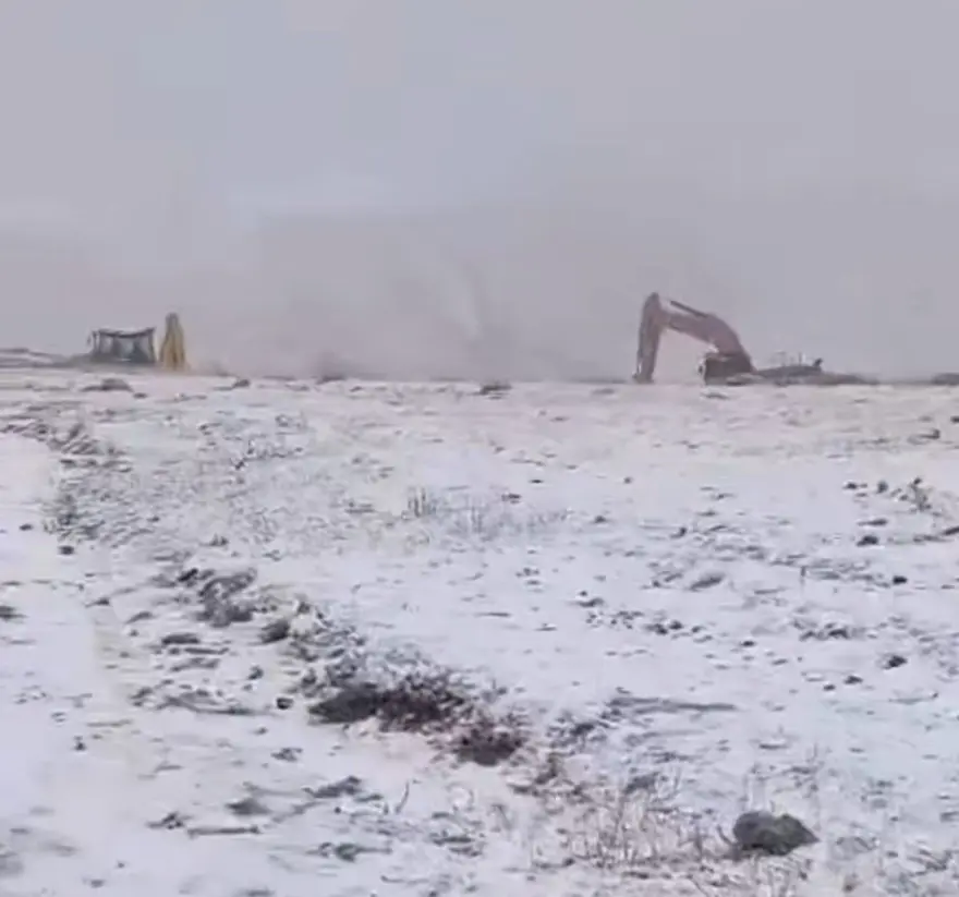 Türkiye'nin en yüksek yerleşim yerlerinden biri: Mevsimin ilk karı düştü 1