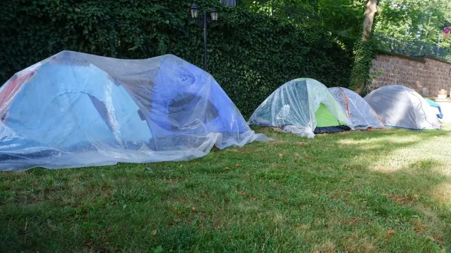 Edirne’yeKırkpınar akını: Otellerde yer bulamayanlar bahçelerde sabahladı 9