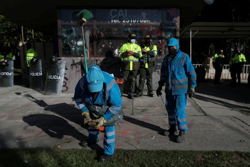 Kolombiya'da polis şiddeti protestoları: 10 ölü 10
