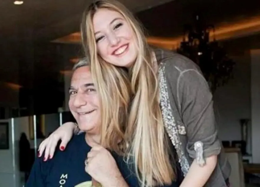 Yasmin Erbil ev hapsindeki babası Mehmet Ali Erbil hakkında konuştu: Yine TikTok'a girmiş 1 Yasmin Erbil ev hapsindeki babası Mehmet Ali Erbil hakkında konuştu: Yine TikTok'a girmiş 1