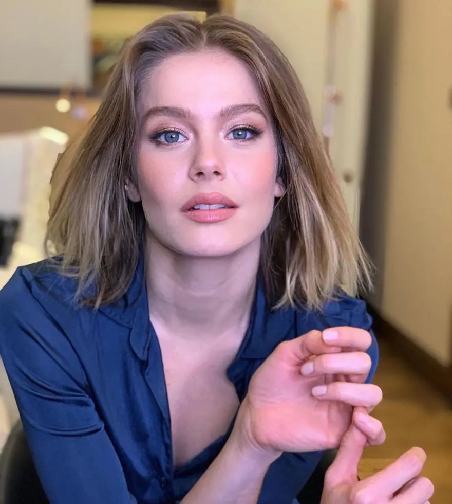 Burcu Biricik IMDb starmetrenin zirvesinde 1