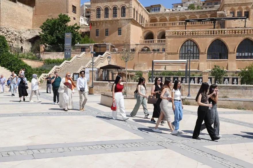 Mardin'e Kurban Bayramı'nda turist yağdı: ''Çekilen dizilerin etkisi büyük'' 2