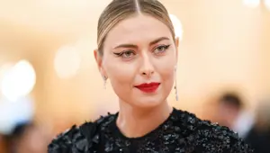 Numarasını paylaşan Sharapova rekor kırdı Numarasını paylaşan Sharapova rekor kırdı