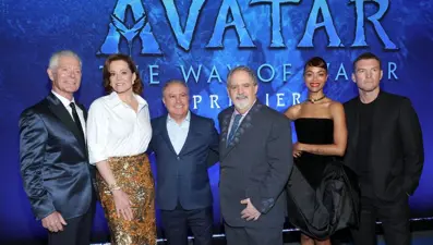 Avatar: Suyun Yolu ekibi Los Angeles galasında