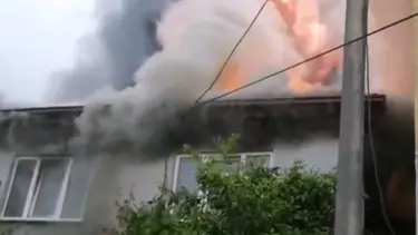 Bursa'da iki katlı evde yangın