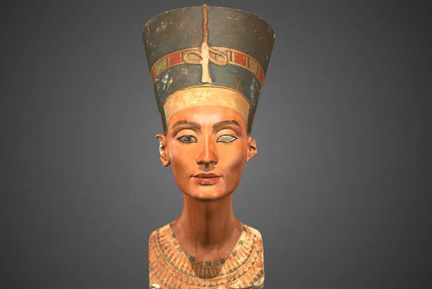 Güney Kıbrıs’ta Mısır Kraliçesi Nefertiti dönemine ait paha biçilemez altın hazine bulundu 8 Güney Kıbrıs’ta Mısır Kraliçesi Nefertiti dönemine ait paha biçilemez altın hazine bulundu 8