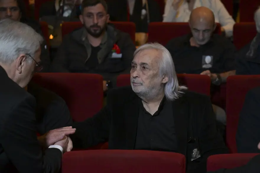 Türker İnanoğlu'na veda: Duayen sinemacı son yolculuğuna uğurlandı 30