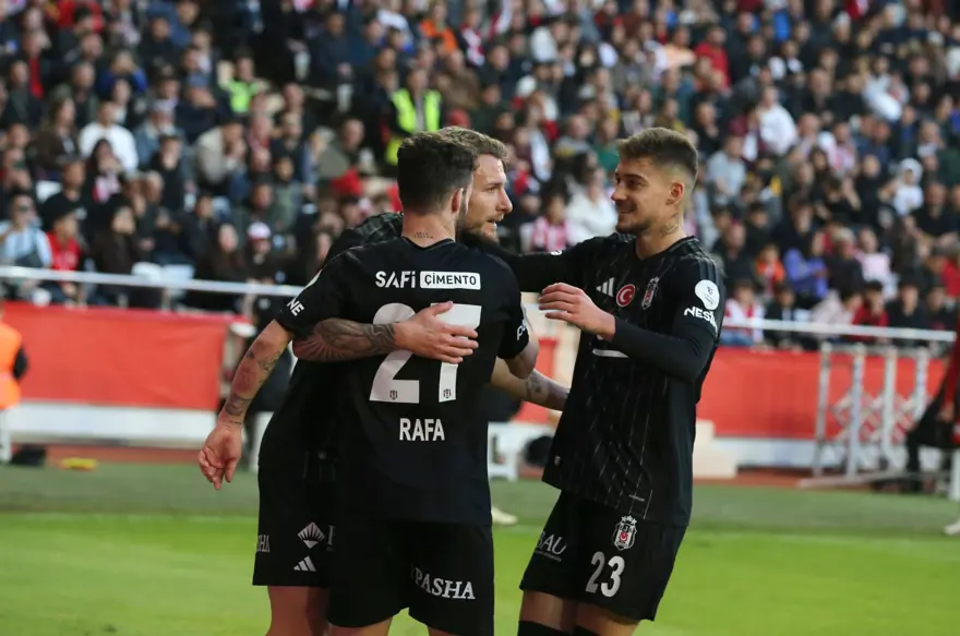 BEŞİKTAŞ'IN MUHTEMEL 11'İ 3