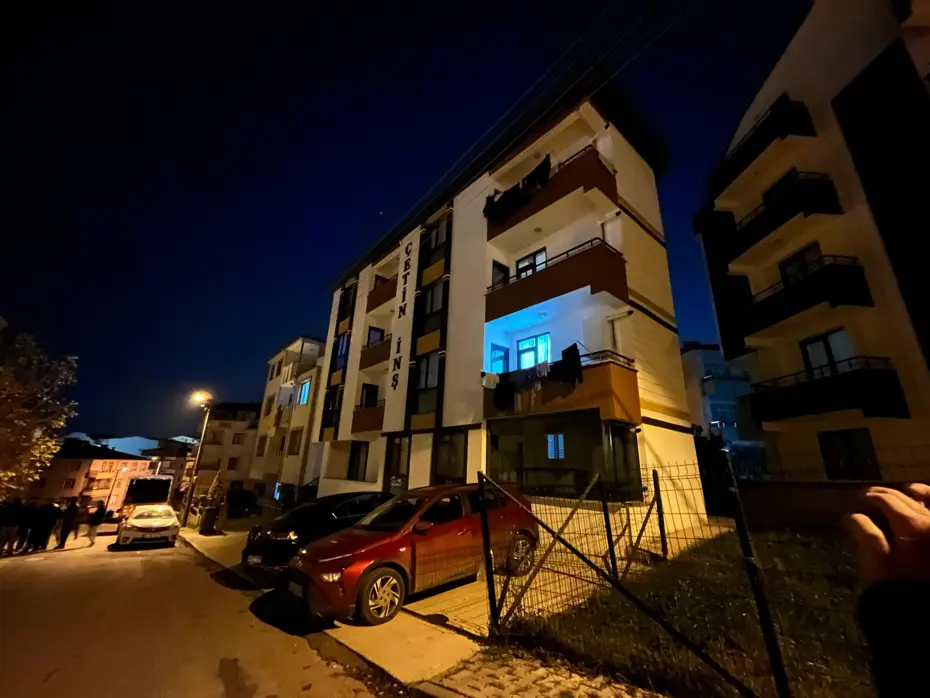 Kocaeli'de 16 yaşındaki genç kız odasında başından vurulmuş halde bulundu