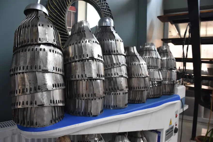 10 bine yakın kostüm yaptı! Tarihi dizi ve filmlerin aranan ismi oldu 7