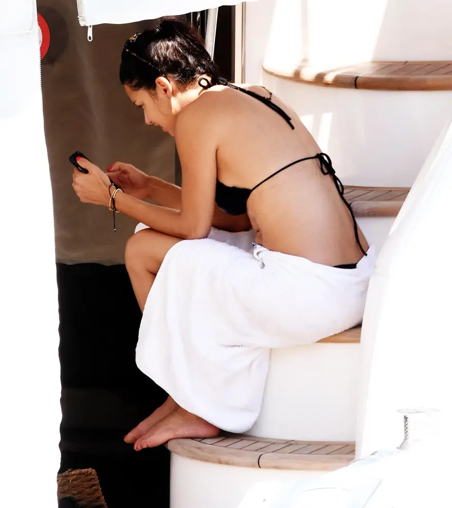 Adriana Lima ile Metin Hara'nın deniz keyfi (Cennet Koyu) 19 Adriana Lima ile Metin Hara'nın deniz keyfi (Cennet Koyu) 19