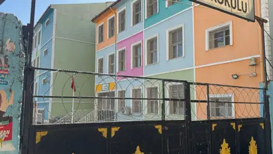 Diyarbakır’da öğretmene saldırı: Okul çıkışında bıçaklandı