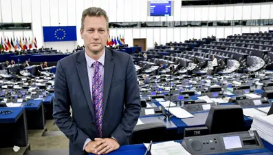 Rusya’dan rüşvet alan eski AP vekiline hapis yolu