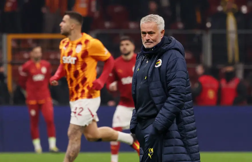 Mourinho derbideki ırkçılık iddialarının ardından konuştu: "Bana saldırma şekilleri akıllıca değildi, nasıl bu kadar alçalabildiler?" 3