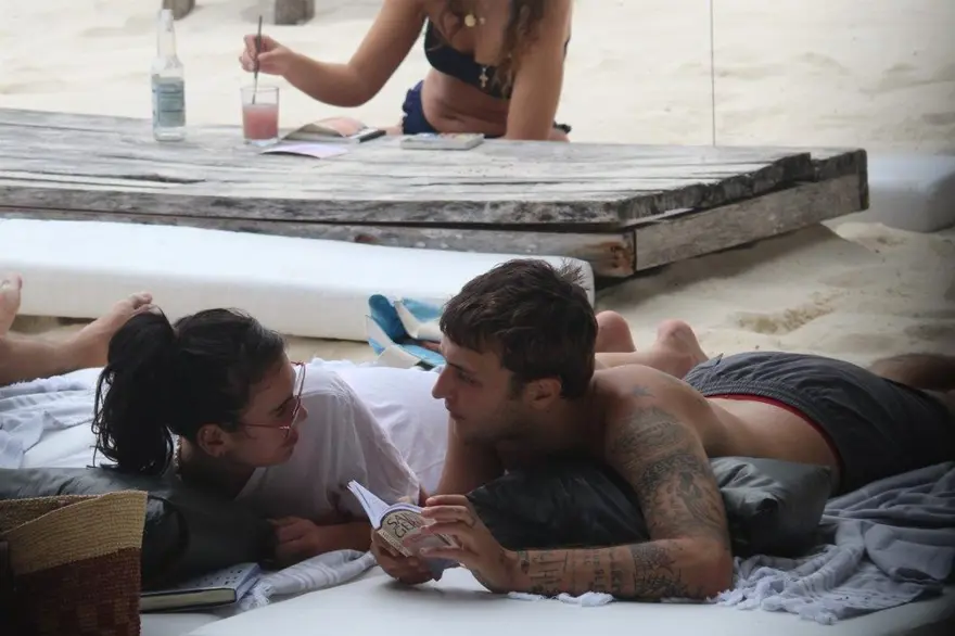 Dua Lipa ile Anwar Hadid ayrıldı 4 Dua Lipa ile Anwar Hadid ayrıldı 4