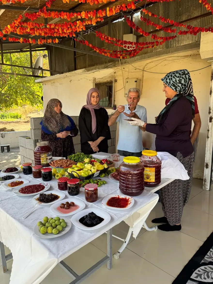 Biberden reçel yaptı şimdi şiparişlere yetişemiyor: İlginç lezzete talep fazla 2 Biberden reçel yaptı şimdi şiparişlere yetişemiyor: İlginç lezzete talep fazla 2