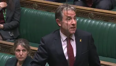 İngiliz vekile çocuk istismarı suçlaması: Gözaltına alındı